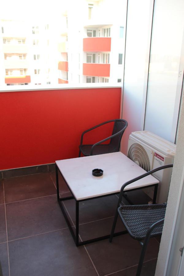 Lowcost Tryp Apartamento Oradea Exterior foto