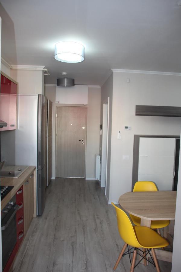 Lowcost Tryp Apartamento Oradea Exterior foto